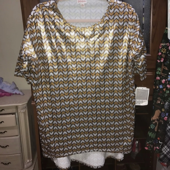 LuLaRoe Tops - NWT Lularoe irma metalic top size XS